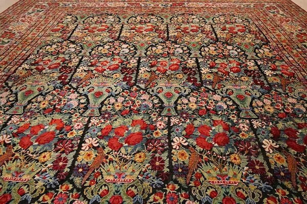 You are currently viewing عیوب فرش های دستباف