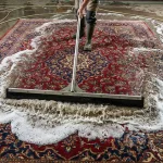 قالیشویی سنتی یا قالیشویی مکانیزه؛ تفاوت روش های قدیمی و جدید